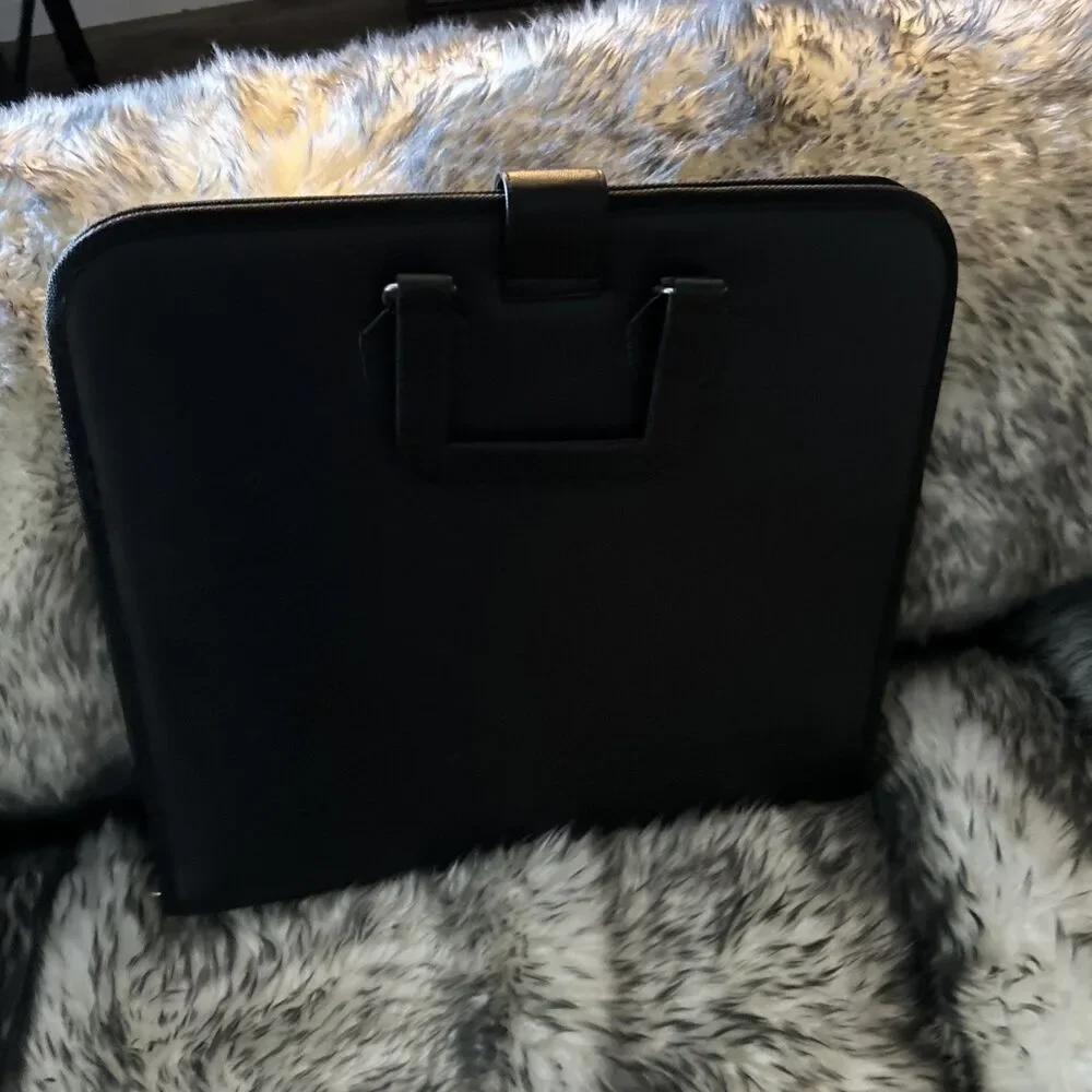Portafolio Brief Case With Fold Out Flaps